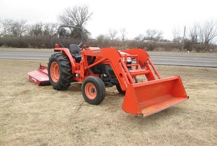 
								2009 KUBOTA L4400 with Slasher full									