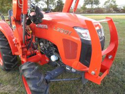 
										2017 Kubota L3901D 4wd Tractor with Loader and Slasher full									