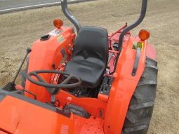 
										2009 KUBOTA L4400 with Slasher full									