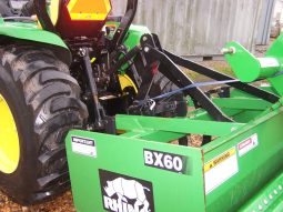 
										2008 John Deere 4wd 3520 Loader, Bucket, Boxblade full									